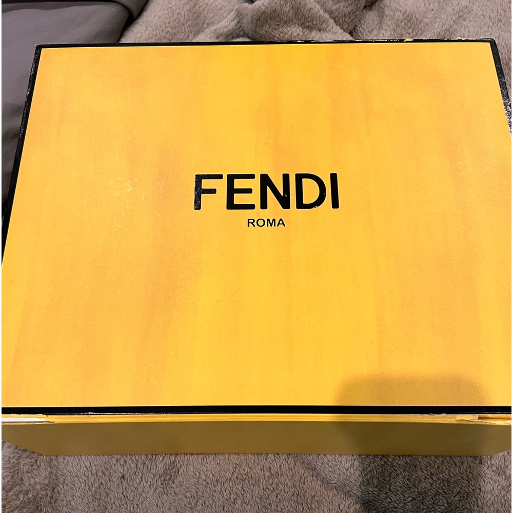 Brand New Specialty Ordered/Color Fendi Sunshine Tote Bag (Large) - Authentic - Picture 7 of 7